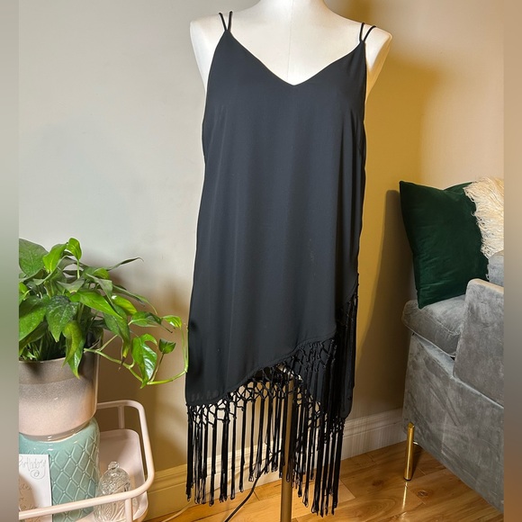 Little black dress, low back with fringe - Picture 2 of 2